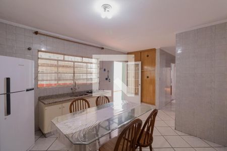 Casa à venda com 360m², 2 quartos e 6 vagasCozinha