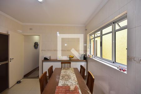 Casa à venda com 200m², 3 quartos e 3 vagasCozinha