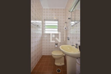 Casa à venda com 200m², 3 quartos e 3 vagasBanheiro