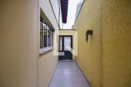 Casa à venda com 200m², 3 quartos e 3 vagasLateral