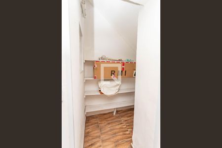 Casa à venda com 267m², 3 quartos e 2 vagas Casa à venda com 267m², 3 quartos e 2 vagasQuarto adicional - armário