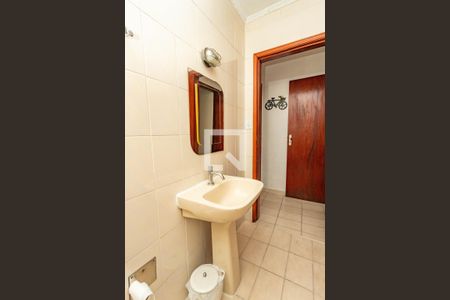 Casa à venda com 267m², 3 quartos e 2 vagas Casa à venda com 267m², 3 quartos e 2 vagasLavabo