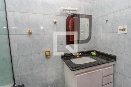 Casa à venda com 267m², 3 quartos e 2 vagas Casa à venda com 267m², 3 quartos e 2 vagasBanheiro da suíte