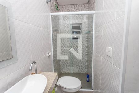 Casa à venda com 267m², 3 quartos e 2 vagas Casa à venda com 267m², 3 quartos e 2 vagasBanheiro do quarto adicional