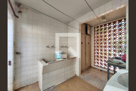 Casa para alugar com 400m², 4 quartos e 5 vagas Casa para alugar com 400m², 4 quartos e 5 vagasÁrea de Serviço