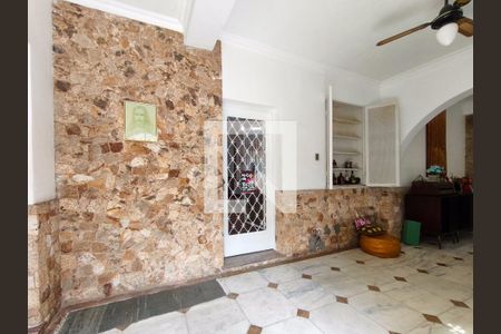 Casa para alugar com 400m², 4 quartos e 5 vagas Casa para alugar com 400m², 4 quartos e 5 vagasÁrea externa