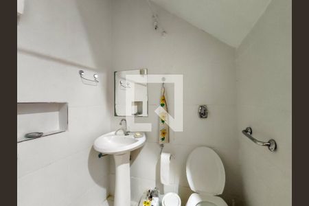 Casa para alugar com 400m², 4 quartos e 5 vagas Casa para alugar com 400m², 4 quartos e 5 vagasBanheiro de serviço