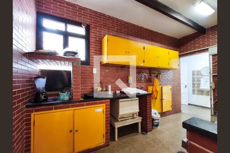 Casa para alugar com 400m², 4 quartos e 5 vagas Casa para alugar com 400m², 4 quartos e 5 vagasCozinha