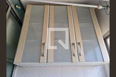 Apartamento à venda com 70m², 2 quartos e 1 vagaÁrea de Serviço