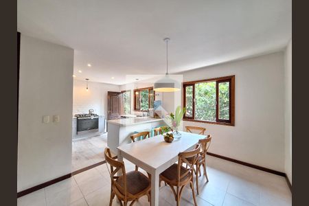 Casa à venda com 1037m², 5 quartos e 4 vagasCozinha