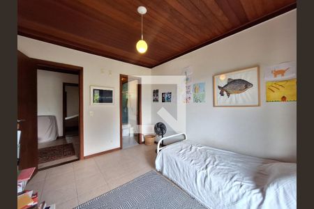 Casa à venda com 1037m², 5 quartos e 4 vagasSuíte 2