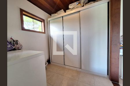 Casa à venda com 1037m², 5 quartos e 4 vagasCloset da suíte 1