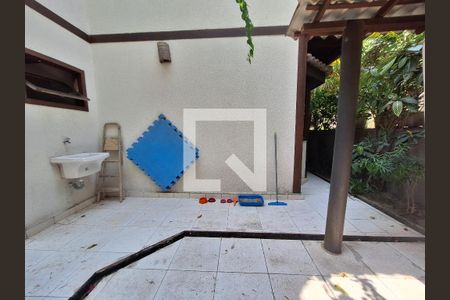 Casa à venda com 1037m², 5 quartos e 4 vagasÁrea de serviço