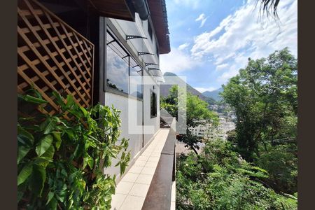 Casa à venda com 1037m², 5 quartos e 4 vagasÁrea externa
