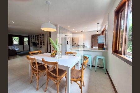 Casa à venda com 1037m², 5 quartos e 4 vagasCozinha