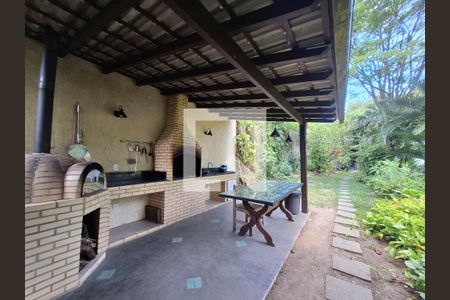 Casa à venda com 1037m², 5 quartos e 4 vagasÁrea externa