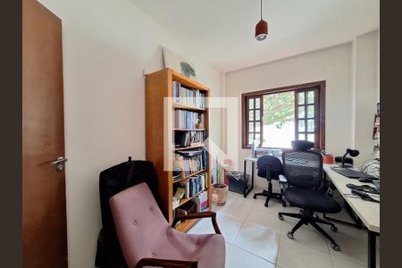 Casa à venda com 1037m², 5 quartos e 4 vagasQuarto 5