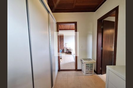 Casa à venda com 1037m², 5 quartos e 4 vagasCloset da suíte 1
