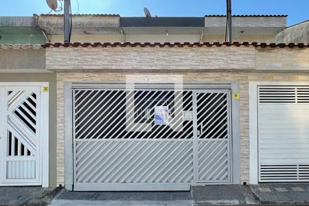 Casa à venda com 100m², 2 quartos e 2 vagasFachada