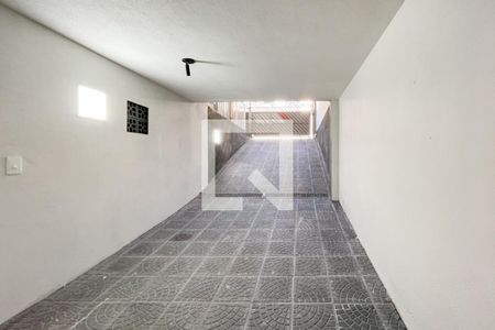 Casa à venda com 100m², 2 quartos e 2 vagasGaragem