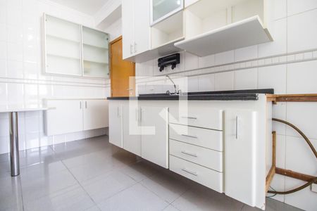 Apartamento para alugar com 135m², 4 quartos e 3 vagas Apartamento para alugar com 135m², 4 quartos e 3 vagasCozinha