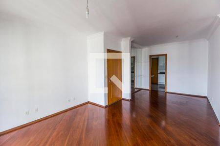 Apartamento para alugar com 135m², 4 quartos e 3 vagas Apartamento para alugar com 135m², 4 quartos e 3 vagasSala de TV
