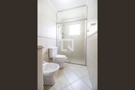 Banheiro da Suíte 1 de apartamento para alugar com 4 quartos, 135m² em Tamboré, Barueri