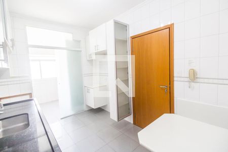 Apartamento para alugar com 135m², 4 quartos e 3 vagas Apartamento para alugar com 135m², 4 quartos e 3 vagasCozinha