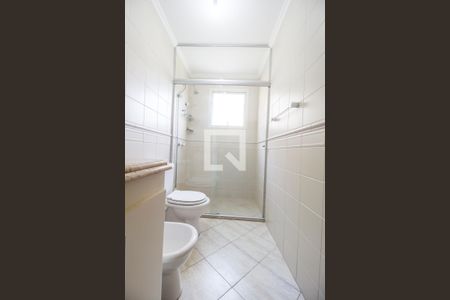 Apartamento para alugar com 135m², 4 quartos e 3 vagas Apartamento para alugar com 135m², 4 quartos e 3 vagasBanheiro da Suíte 1