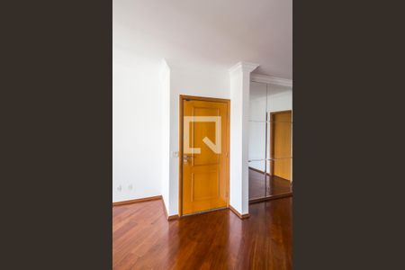 Apartamento para alugar com 135m², 4 quartos e 3 vagas Apartamento para alugar com 135m², 4 quartos e 3 vagasEntrada