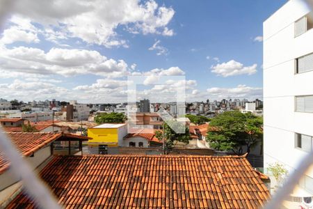 Vista do quarto de apartamento para alugar com 2 quartos, 54m² em Santa Rosa, Belo Horizonte