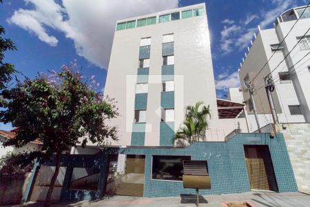Apartamento para alugar com 54m², 2 quartos e 1 vagaFachada