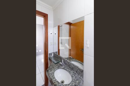 Apartamento para alugar com 54m², 2 quartos e 1 vagaBanheiro da suíte