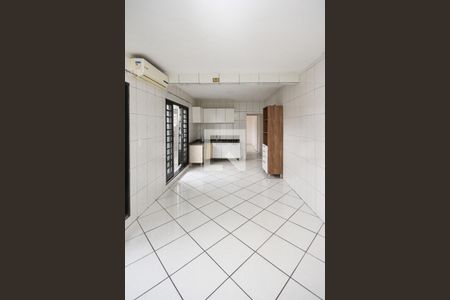 Sala e Cozinha de casa para alugar com 2 quartos, 75m² em Vila California, São Paulo