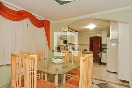 Casa para alugar com 175m², 3 quartos e 2 vagasCozinha