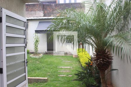 Casa para alugar com 140m², 4 quartos e 1 vagaQuintal