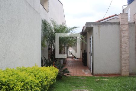 Casa para alugar com 140m², 4 quartos e 1 vagaQuintal
