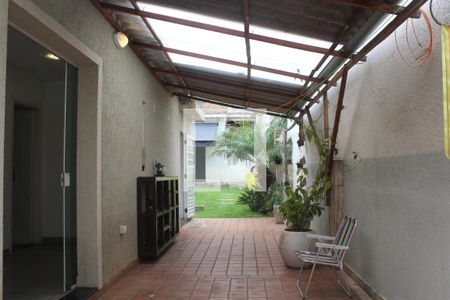 Casa para alugar com 140m², 4 quartos e 1 vagaQuintal