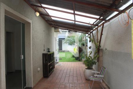 Casa para alugar com 140m², 4 quartos e 1 vagaQuintal