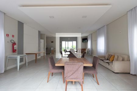 Apartamento à venda com 42m², 2 quartos e 1 vaga Apartamento à venda com 42m², 2 quartos e 1 vagaÁrea comum - Salão de festas