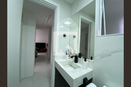 Banheiro de apartamento para alugar com 2 quartos, 47m² em Piedade, Rio de Janeiro