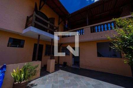 Casa à venda com 250m², 4 quartos e 4 vagasQuintal Casa 2