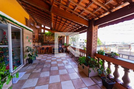 Casa à venda com 250m², 4 quartos e 4 vagasVaranda casa 1