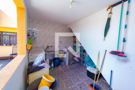 Casa à venda com 250m², 4 quartos e 4 vagasÁrea de Serviço 2