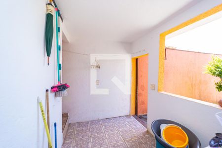 Casa à venda com 250m², 4 quartos e 4 vagasÁrea de Serviço 2