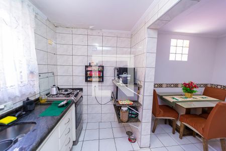 Casa à venda com 250m², 4 quartos e 4 vagasCozinha