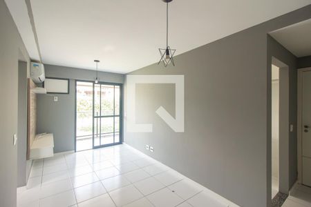 Sala de apartamento para alugar com 2 quartos, 69m² em Campo Grande, Rio de Janeiro