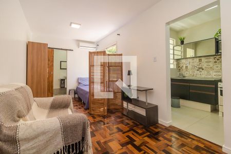 Sala/Quarto de kitnet/studio para alugar com 1 quarto, 36m² em Azenha, Porto Alegre
