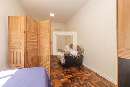 Sala/Quarto de kitnet/studio para alugar com 1 quarto, 36m² em Azenha, Porto Alegre
