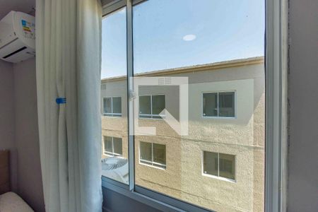 Quarto 1 Janela de apartamento para alugar com 2 quartos, 45m² em Vargem Pequena, Rio de Janeiro